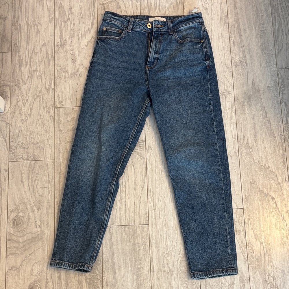 Zara Woman’s Straight Blue Cropped Jeans - Like New